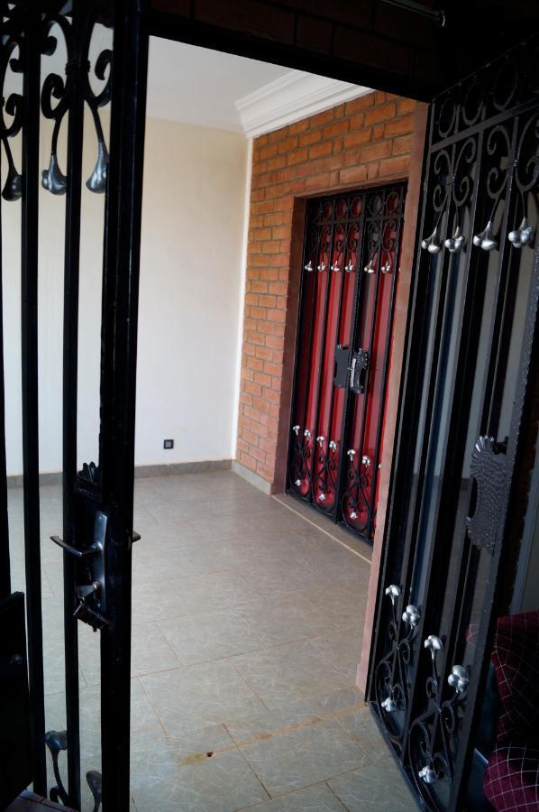 Residence Vicyma 2 P Tout Confort Bafoussam Centre Екстер'єр фото